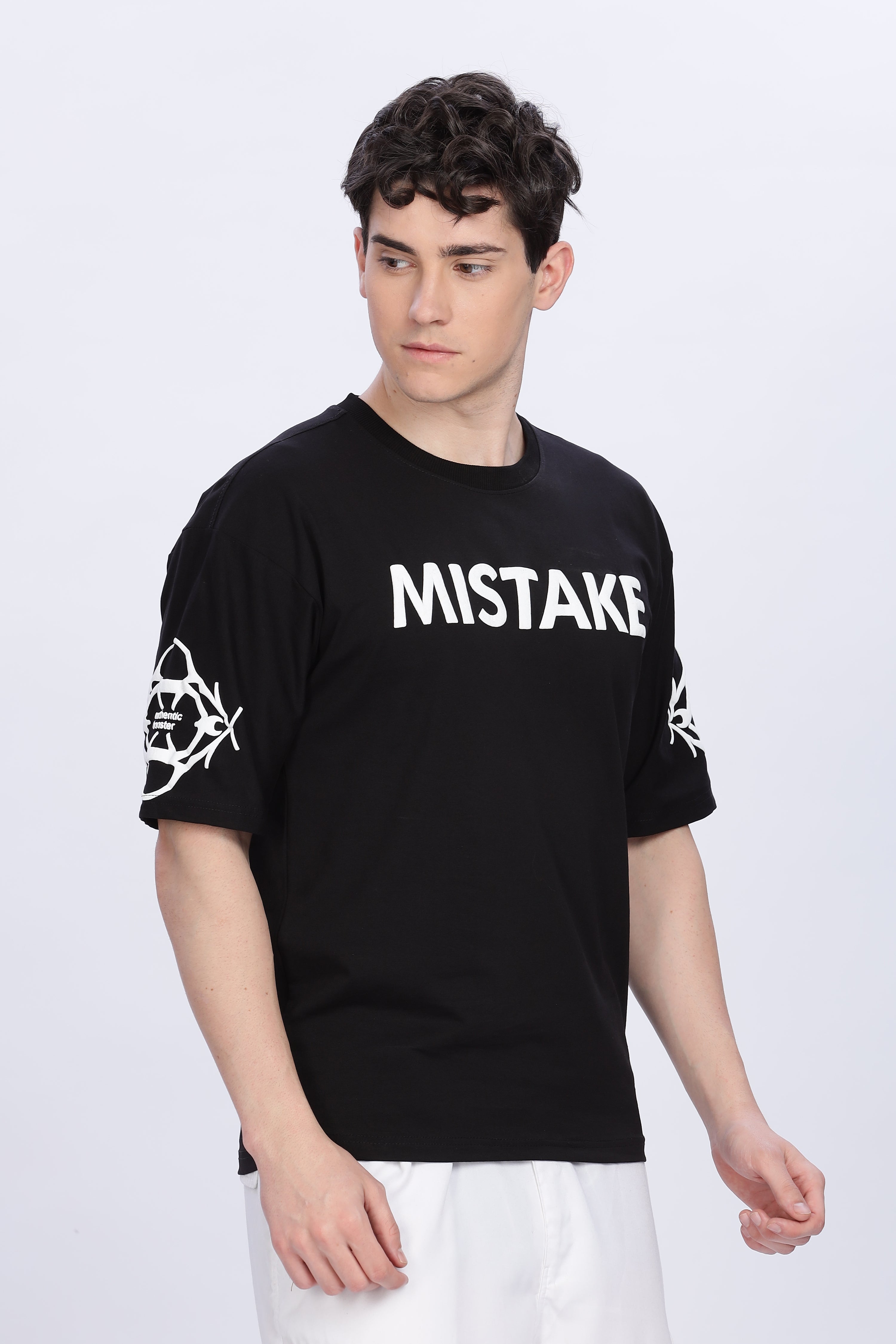 SMOKE SKULL DROP TEES [black]