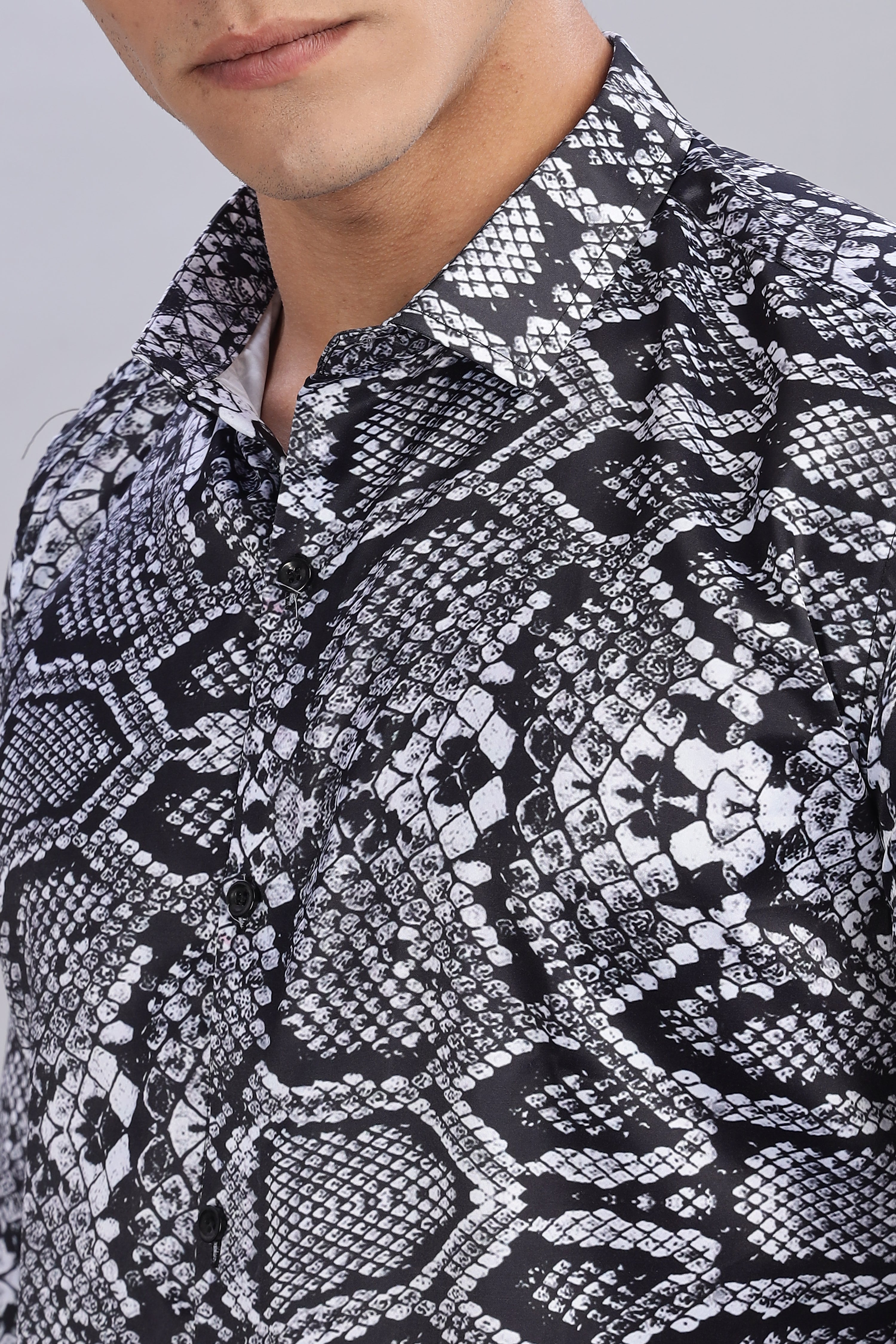 SMOKE SNAKE PRINT SATIN SHIRT