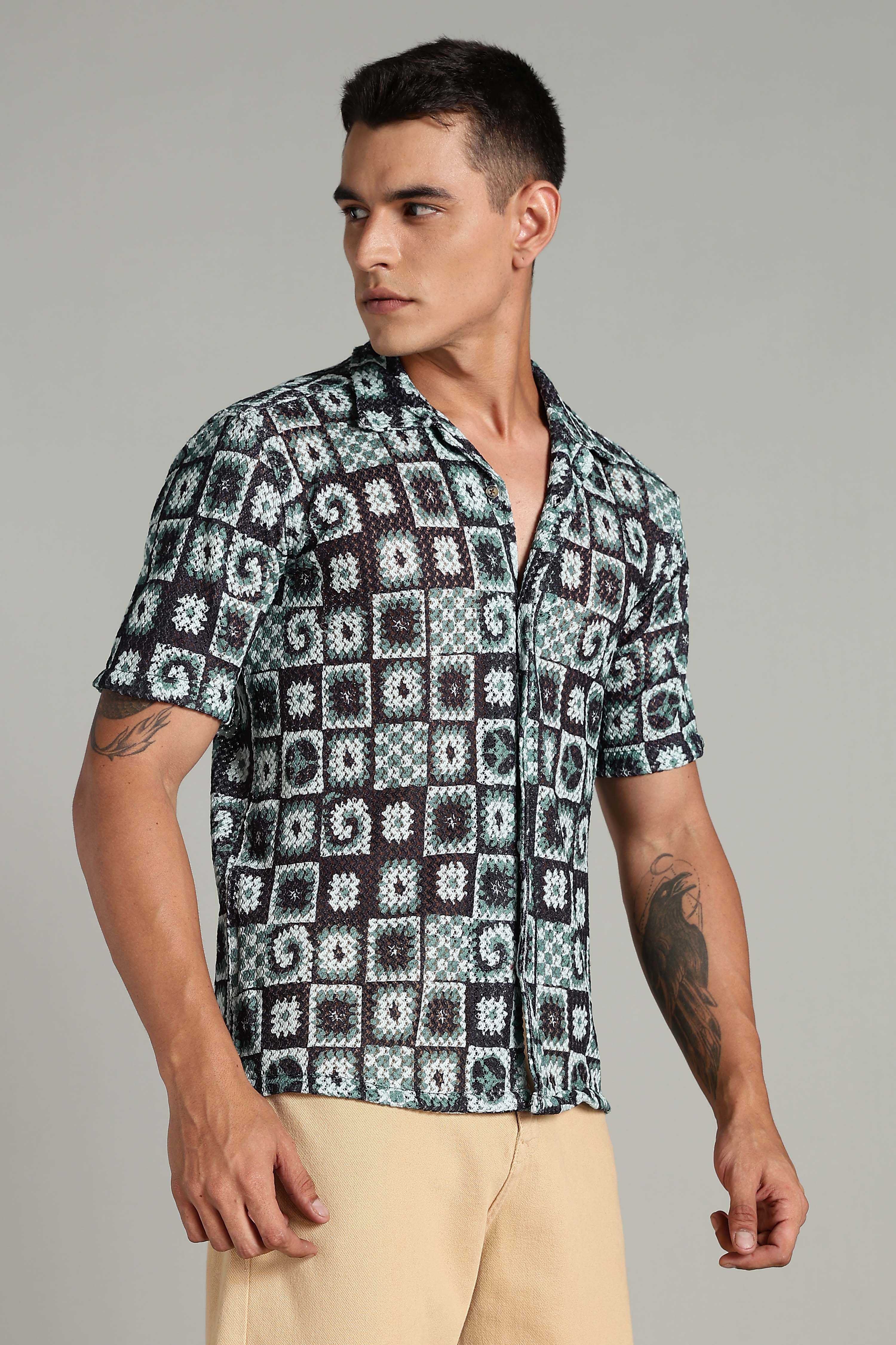 SMOKE CORCHET ABSTRACT SHIRT