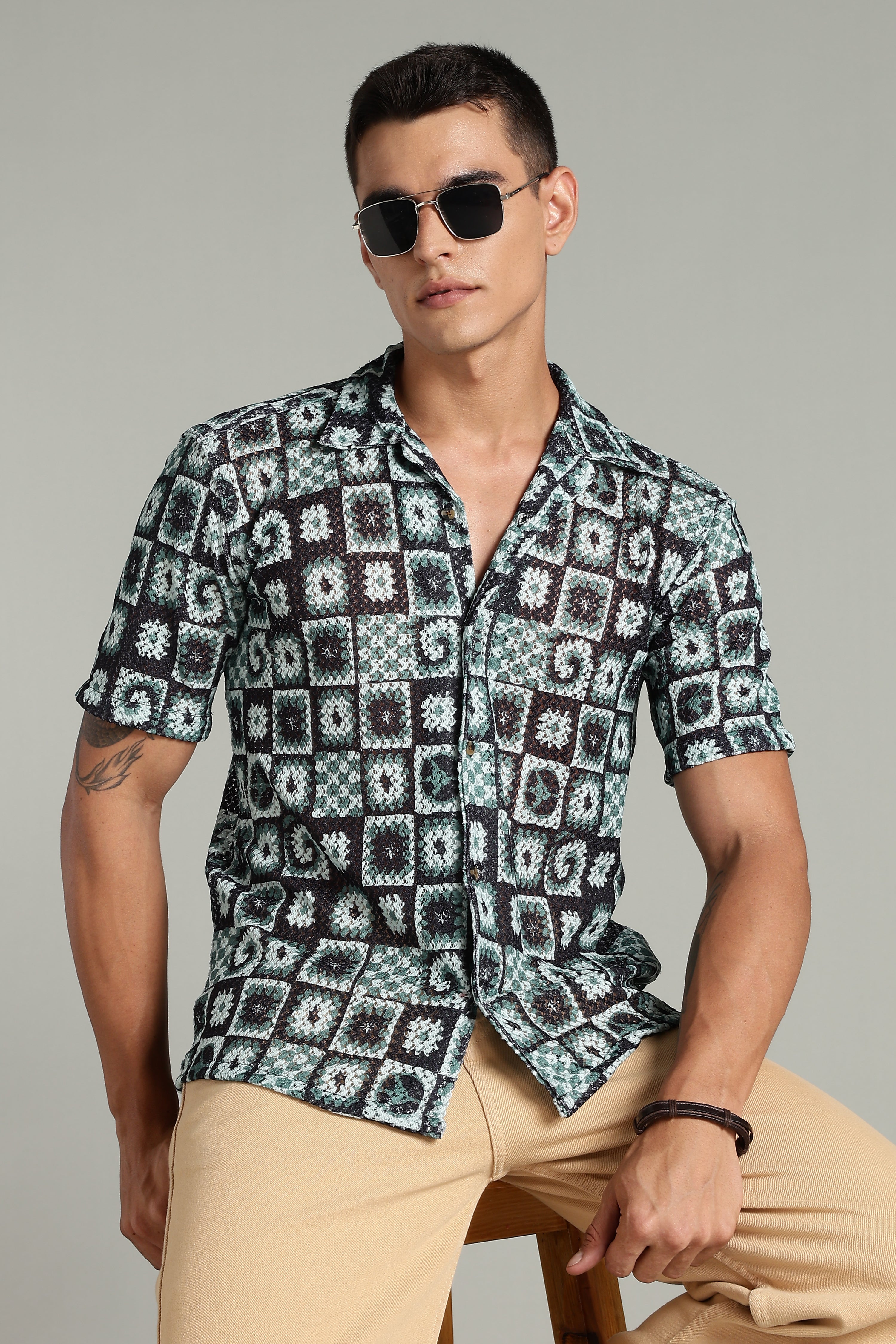 SMOKE CORCHET ABSTRACT SHIRT