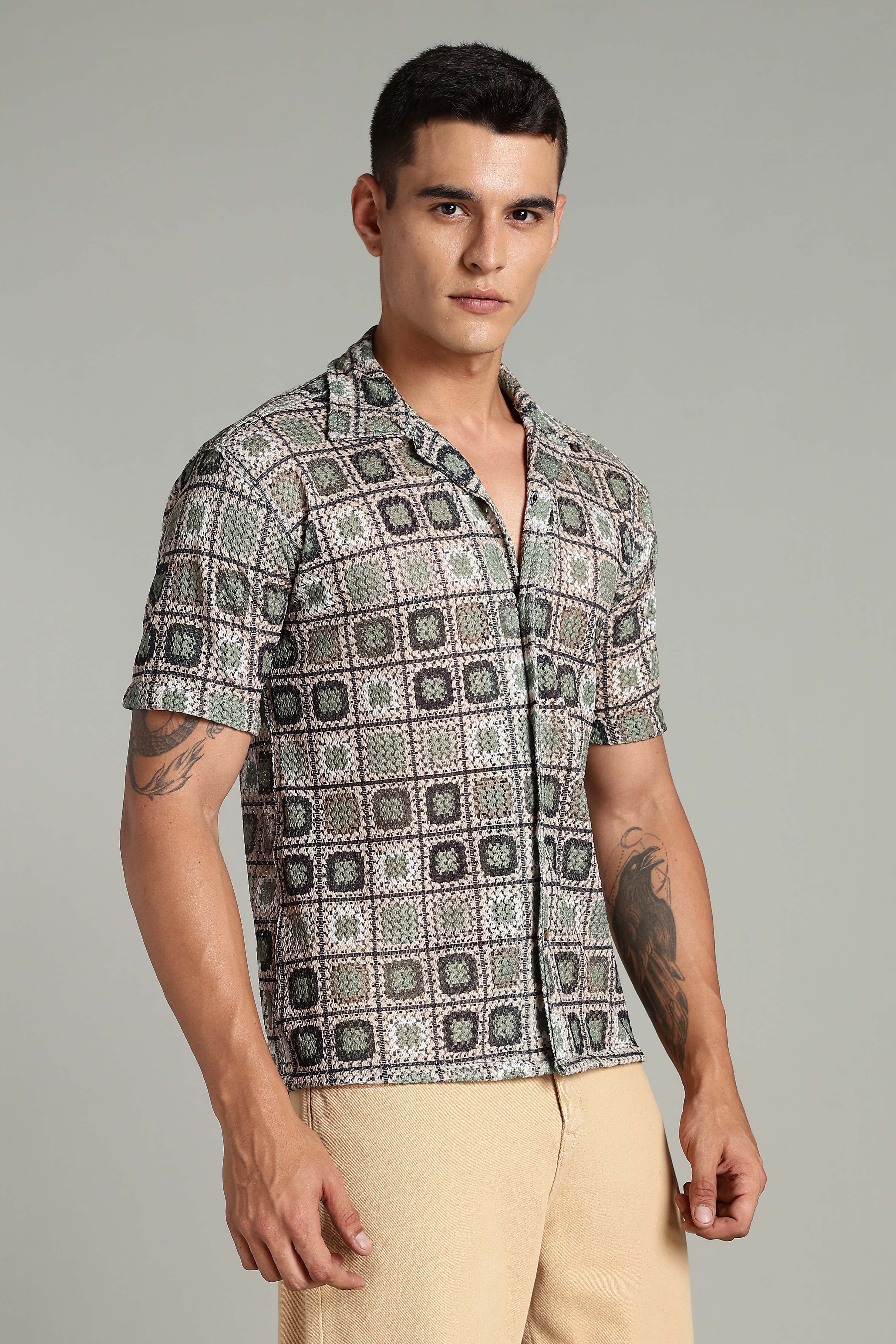 SMOKE CORCHET ABSTRACT SHIRTS