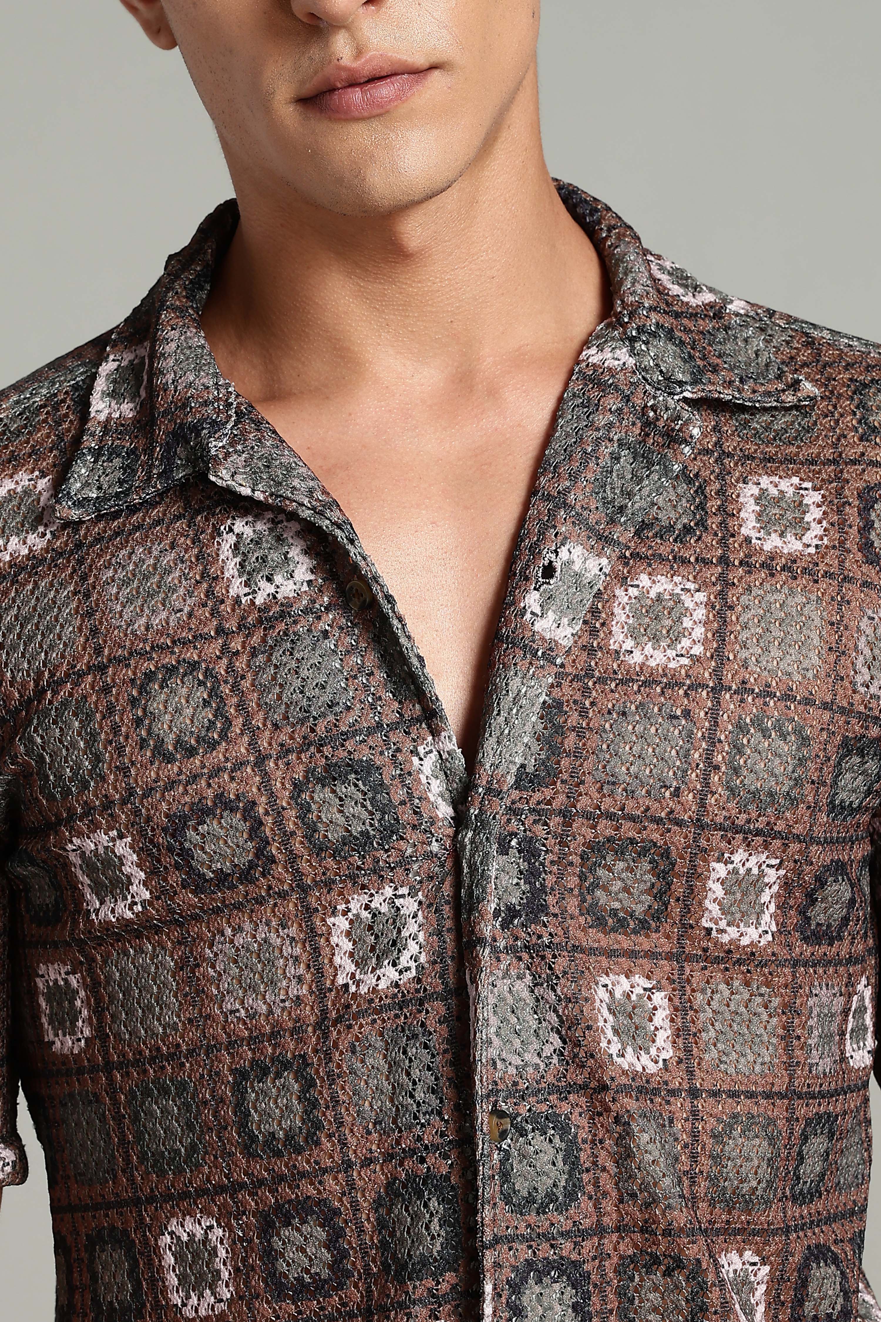 SMOKE CORCHET ABSTRACT SHIRT